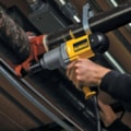 CHAVE DE IMPACTO REVERSÍVEL DEWALT 710W 1/2