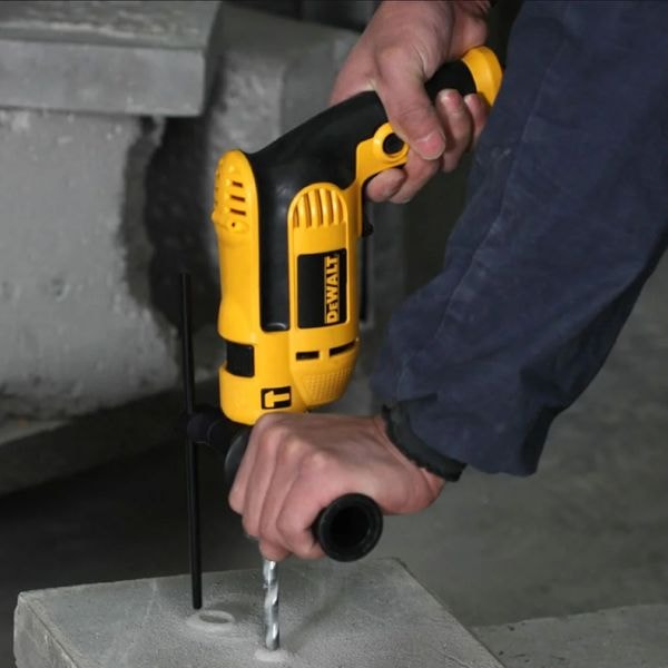 FURADEIRA DE IMPACTO DEWALT 220V 1/2