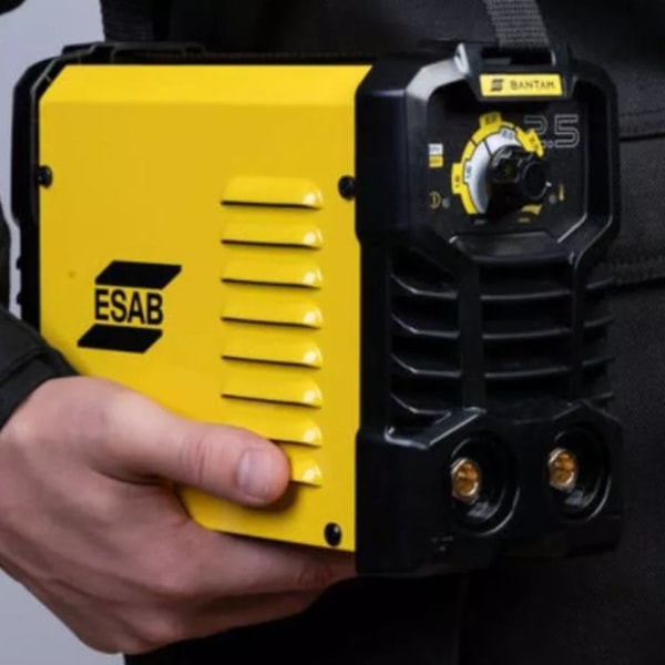 Máquina De Solda Inversora Esab Bantam 3.2 Bivolt 127V/220V 2,89Kg-a987ebea-19eb-422f-90ee-5d3a2c919c1d