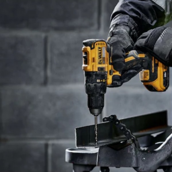 PARAFUSADEIRA / FURADEIRA DEWALT 20V 1/2