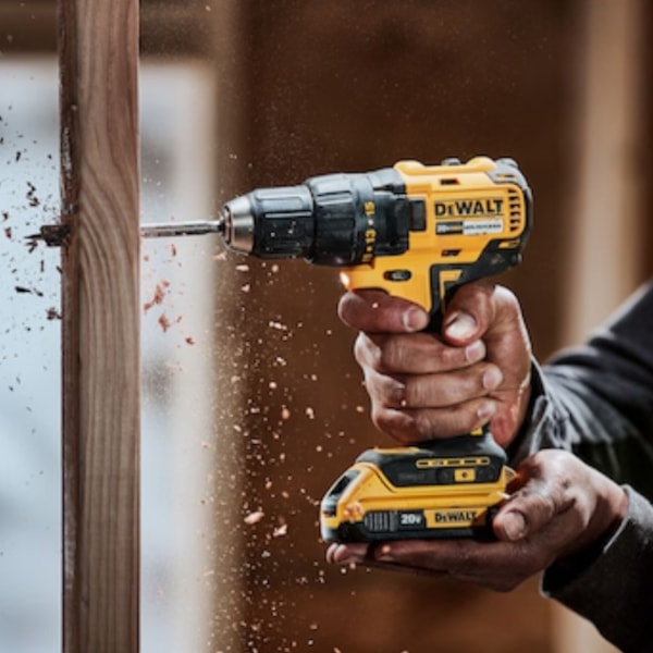 PARAFUSADEIRA / FURADEIRA DEWALT 20V 1/2