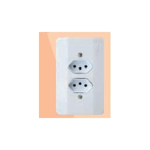 TOMADA EMBUTIR DUPLA MEC TRONIC MILLENIUM 2P+T 10A 250V COM PLACA