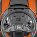 TRATOR CORTADOR DE GRAMA HUSQVARNA TS148 À GASOLINA 26HP-37a9d51f-0ef2-499b-8f6a-03d94e7070a1